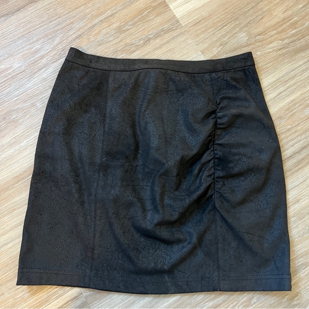 Free People Black Faux Suede Ruched Mini Skirt Soft Stretch Size 6 boho western